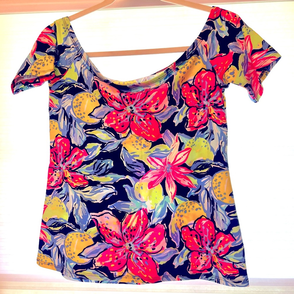 Lilly Pulitzer Off Shoulder knit top - size small